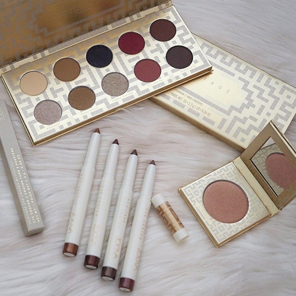 Zoeva heritage eyeshadow palette.
